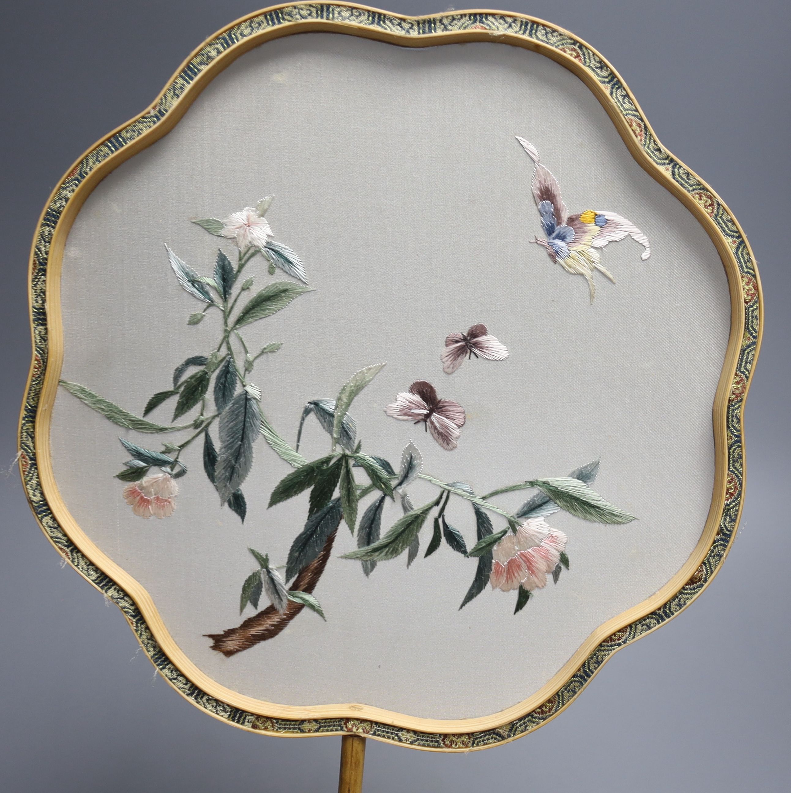 A Chinese embroidered silk fan, length 35cm